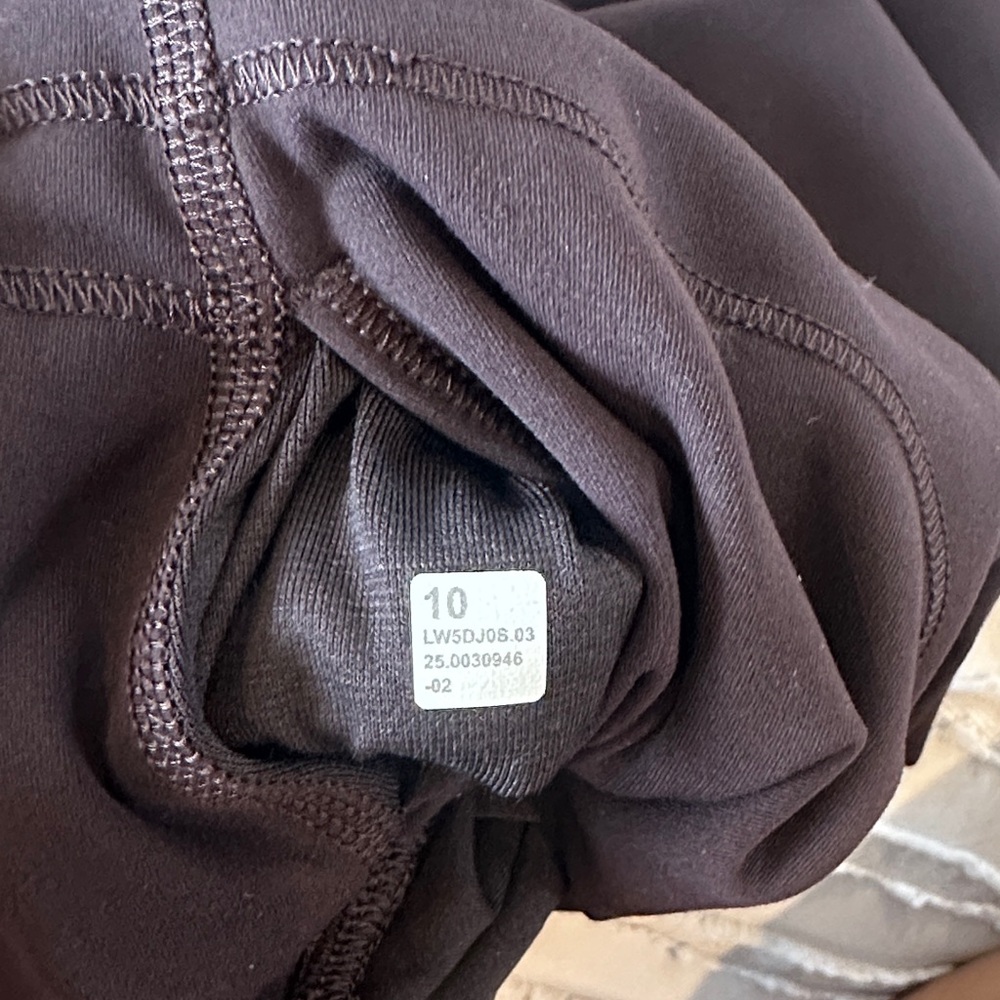 Lululemon Wunder Train HR Tight 28” - Picture 9 of 10